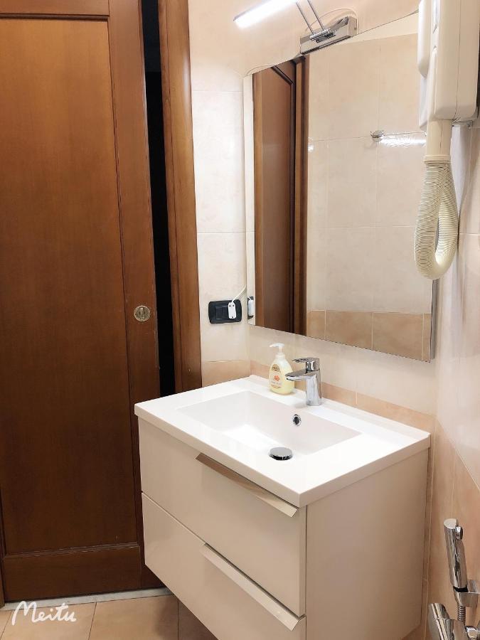 Romafullhouse Guesthouse Экстерьер фото
